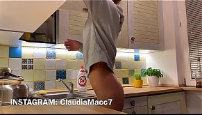 fucking in the kitchen and creampie
